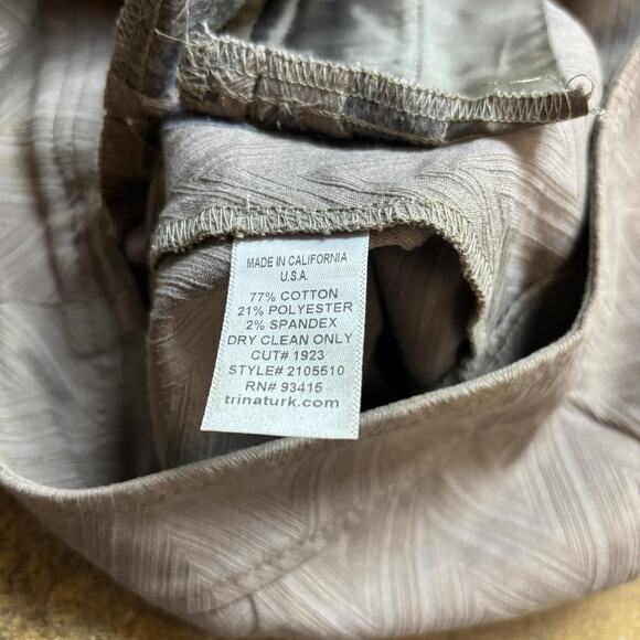 Trina Turk Stretch Chevron Mini Shorts Women's 4 Preppy Minimalist - Picture 8 of 9